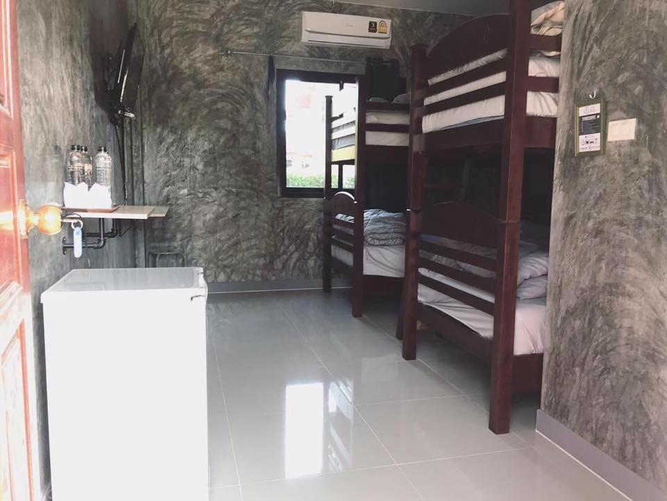 Yoji House And Cafe Hostel Ban Wiang Buitenkant foto