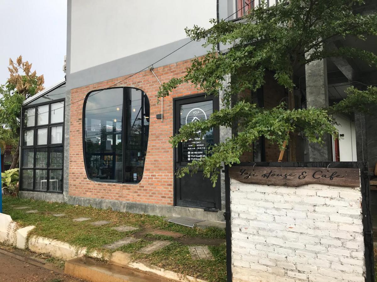 Yoji House And Cafe Hostel Ban Wiang Buitenkant foto