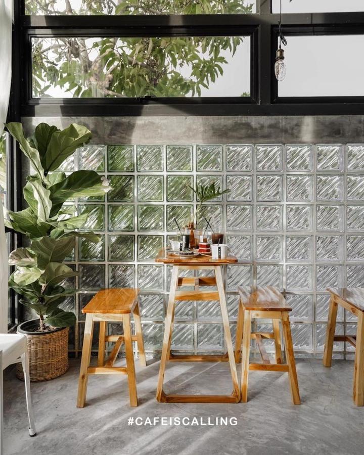 Yoji House And Cafe Hostel Ban Wiang Buitenkant foto