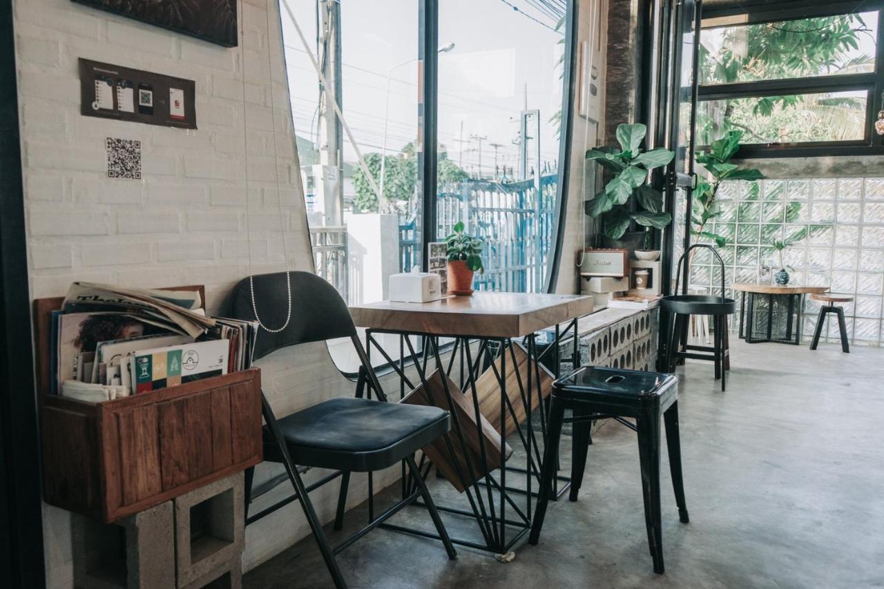 Yoji House And Cafe Hostel Ban Wiang Buitenkant foto